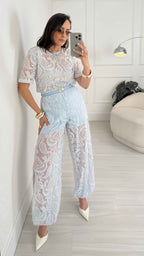 Conjunto de Blusa e Calça Em Renda Com Cinto