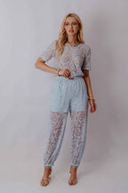 Conjunto de Blusa e Calça Em Renda Com Cinto