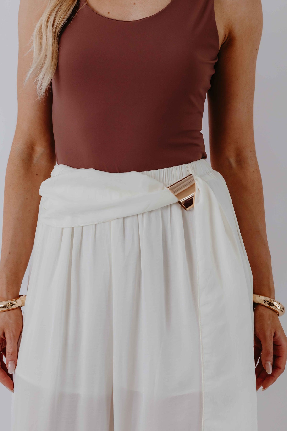 Calça Pantalona com Cintura Transpassada