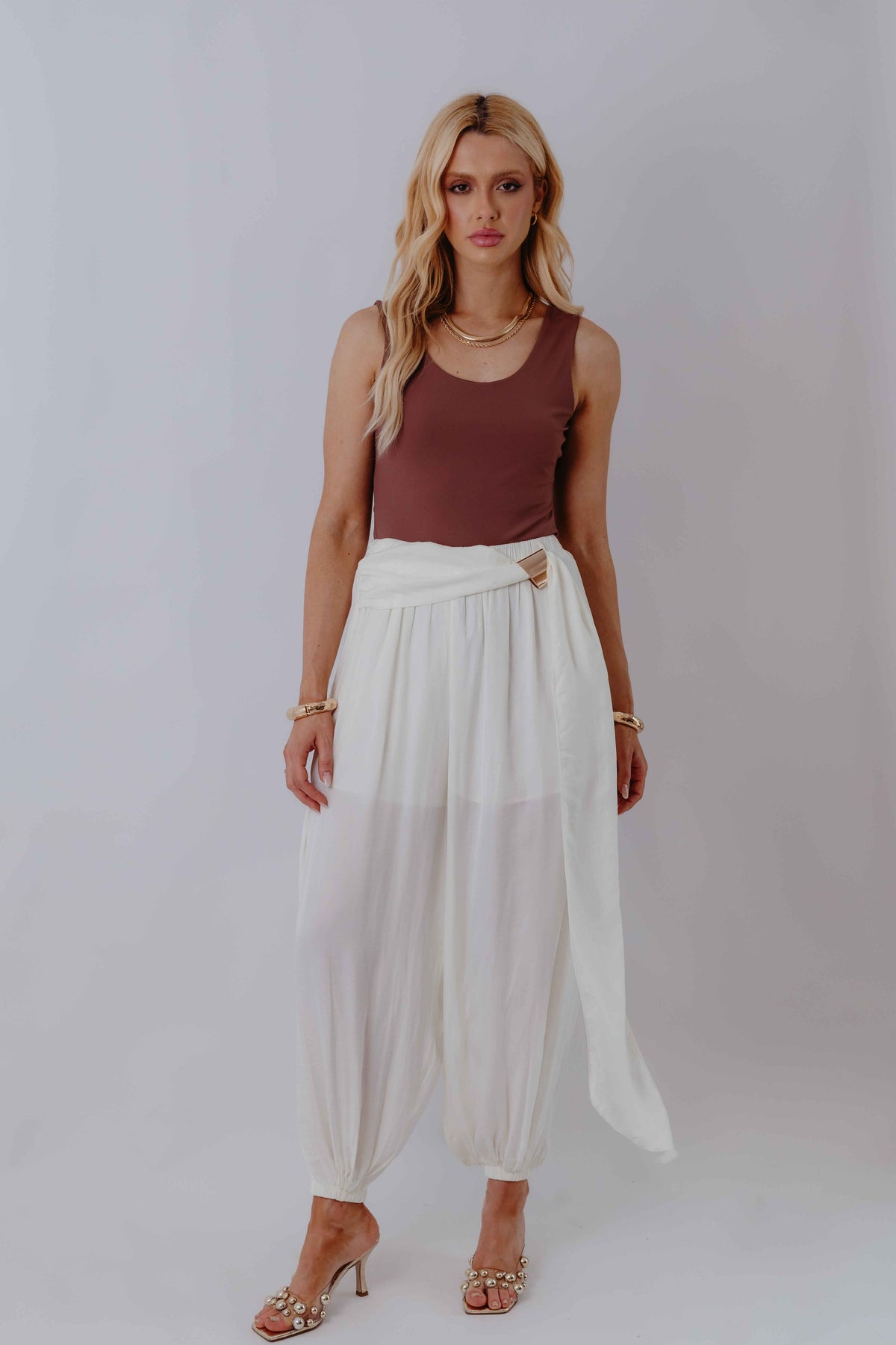 Calça Pantalona com Cintura Transpassada