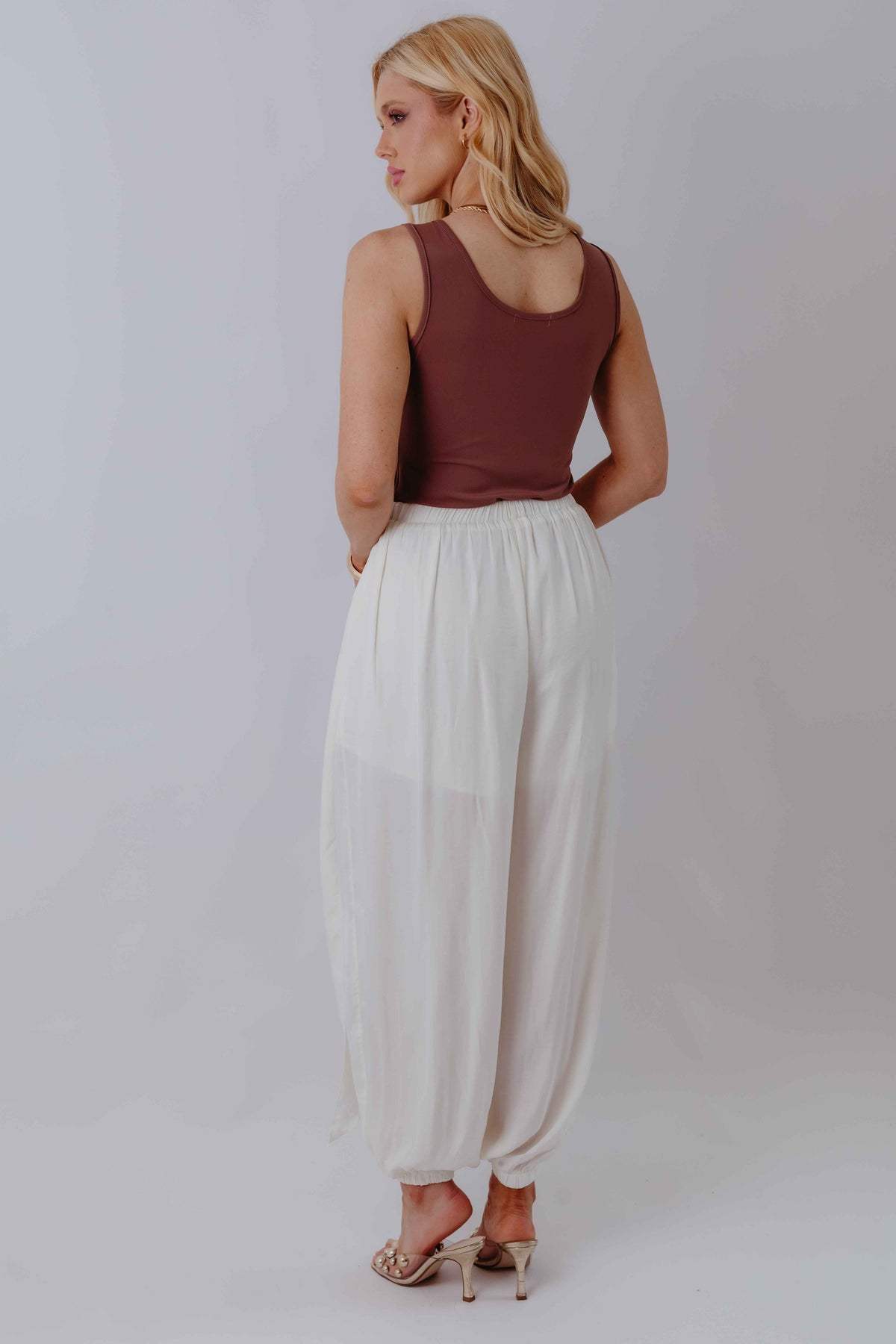 Calça Pantalona com Cintura Transpassada