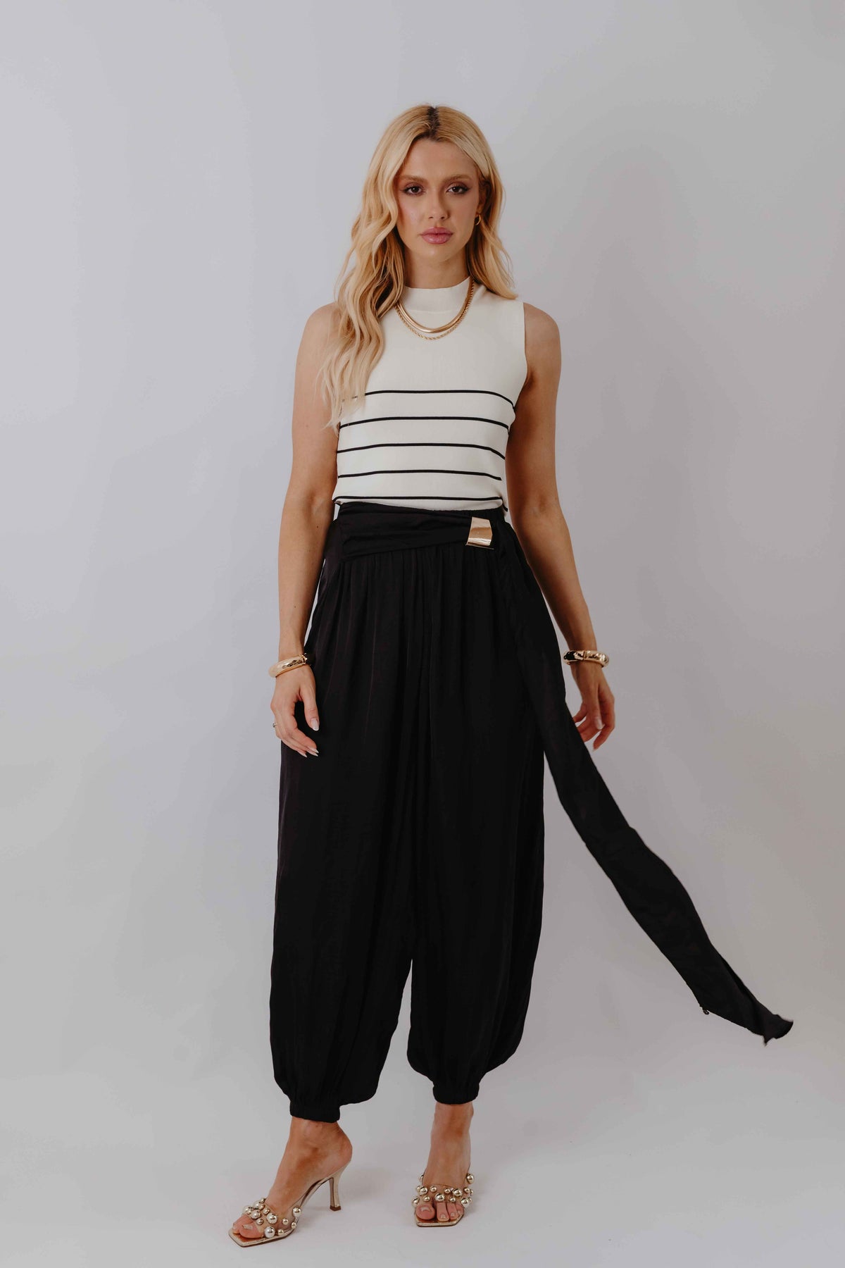 Calça Pantalona com Cintura Transpassada